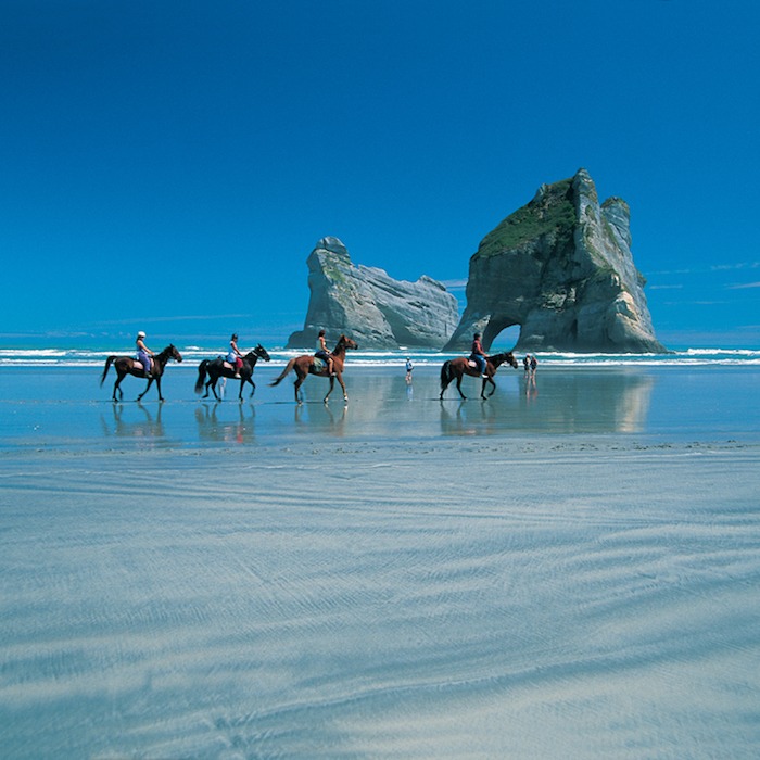 beauty & the beach - BECAUSE BEING BLUE CAN BE A GOOD THING