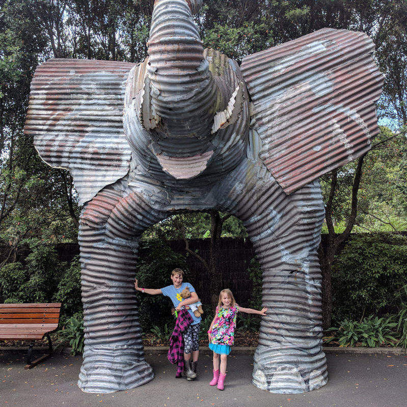 Auckland Zoo - This Zoo is home to the largest collection of New Zealand and exotic animals in New Zealand, set in 17 hectares of lush parkland and just minutes from central Auckland.