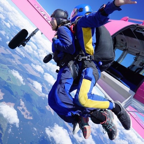 Skydive, Taupo - Accompanied by expert Tandem Instructors, jump off the aircraft from up to 18,500ft into an incredible freefall over the world's most scenic dropzone and experience stunning views of snow tipped peaks and the clear, fresh blue water of Lake Taupo.